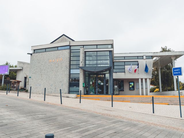 Le mariage de Flavien et Anne-Claire à Le Poiré-sur-Vie, Vendée 6