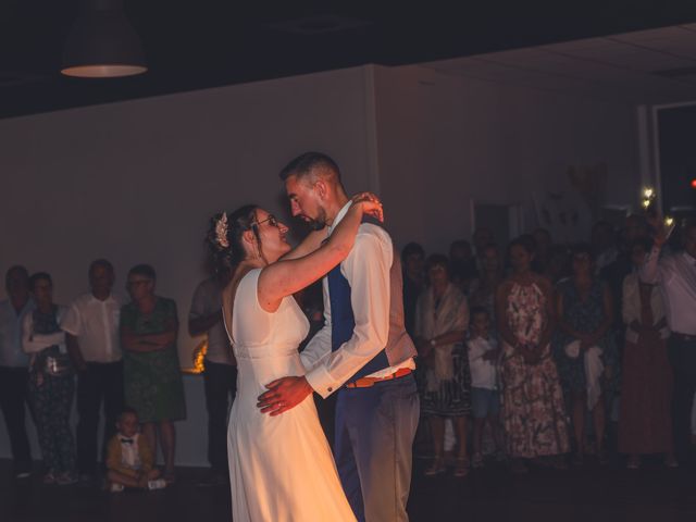 Le mariage de Flavien et Anne-Claire à Le Poiré-sur-Vie, Vendée 44