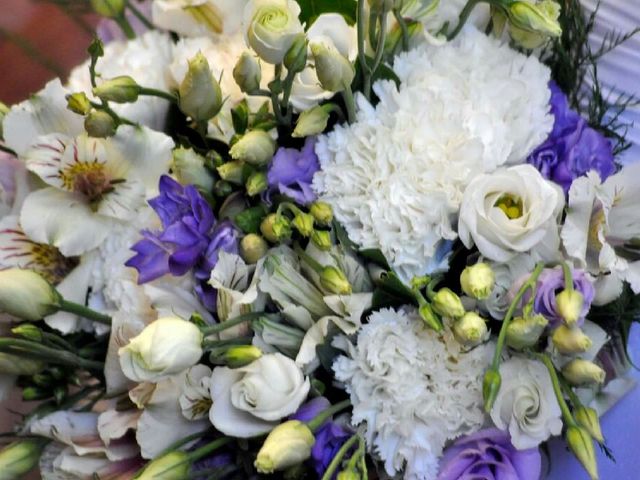 Le mariage de Laetitia  et Magali  à Lambesc, Bouches-du-Rhône 1