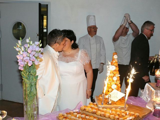 Le mariage de Laetitia  et Magali  à Lambesc, Bouches-du-Rhône 9