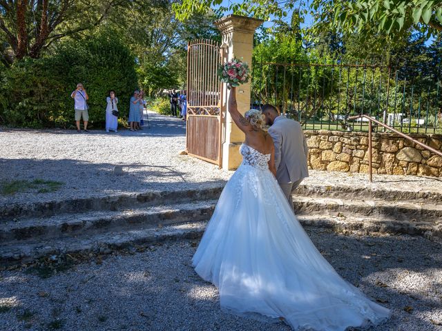 Le mariage de Perez  et Sandra  à Istres, Bouches-du-Rhône 1