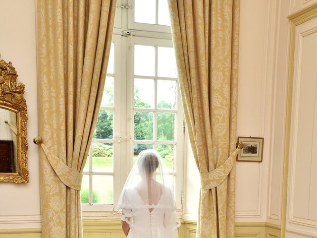 Le mariage de Christilla et Jean à Pont-de-l'Arche, Eure 8