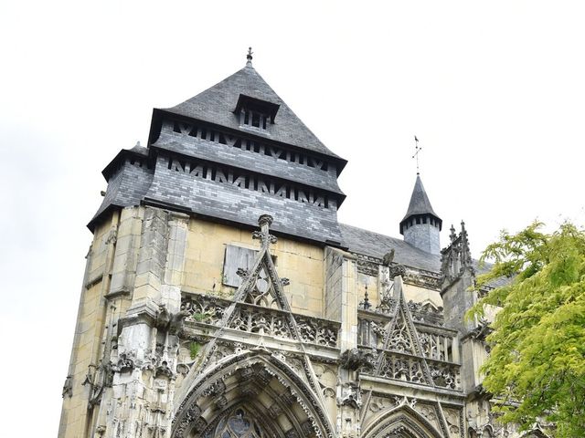Le mariage de Christilla et Jean à Pont-de-l'Arche, Eure 22