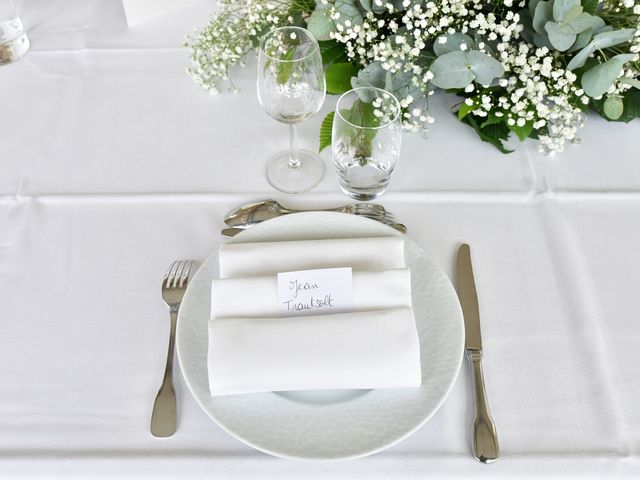Le mariage de Christilla et Jean à Pont-de-l'Arche, Eure 41