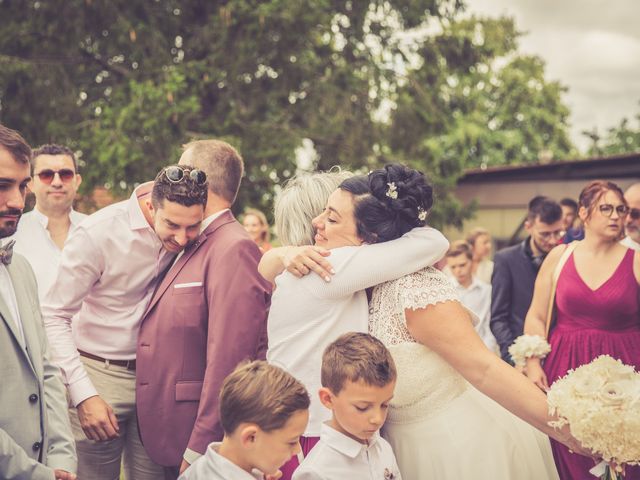 Le mariage de Aurélie et Julien à Mesnil-Saint-Loup, Aube 23