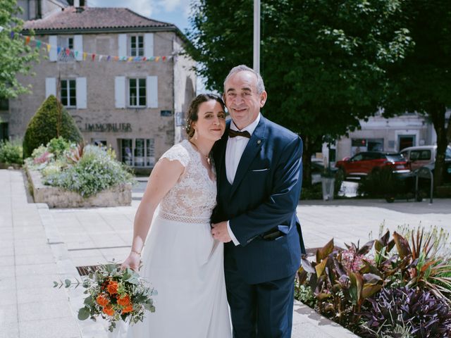 Le mariage de Pedro et Emilie à Ruffec, Charente 37