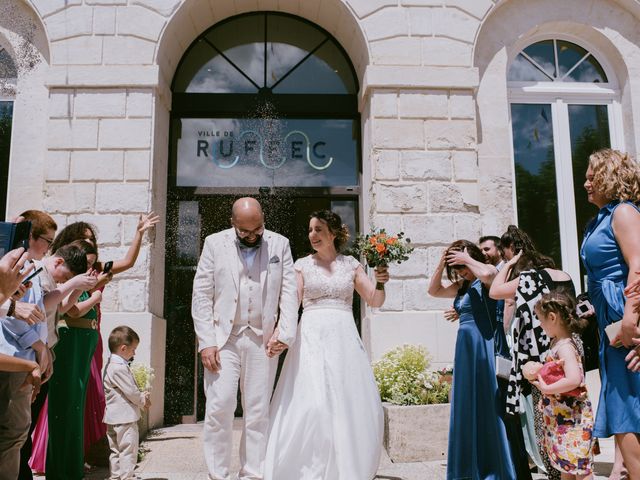 Le mariage de Pedro et Emilie à Ruffec, Charente 42