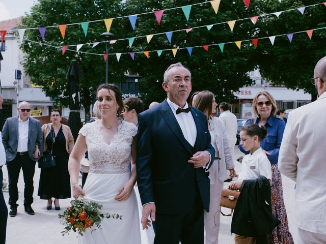 Le mariage de Pedro et Emilie à Ruffec, Charente 45