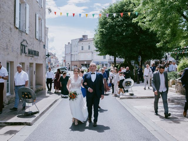 Le mariage de Pedro et Emilie à Ruffec, Charente 46