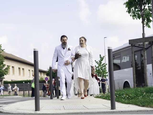 Le mariage de Nicolas et Julie à Lucenay, Rhône 15