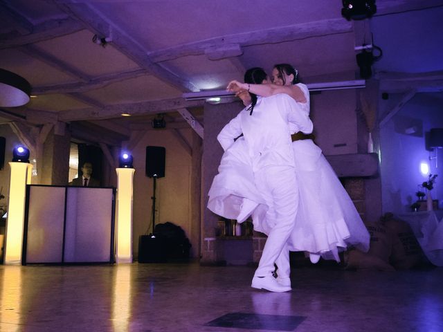 Le mariage de Nicolas et Julie à Lucenay, Rhône 32