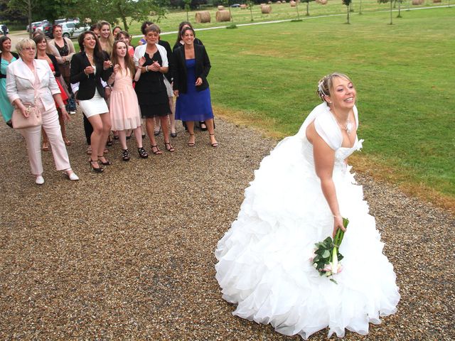 Le mariage de Julien et Sarah à La Haye-Saint-Sylvestre, Eure 16