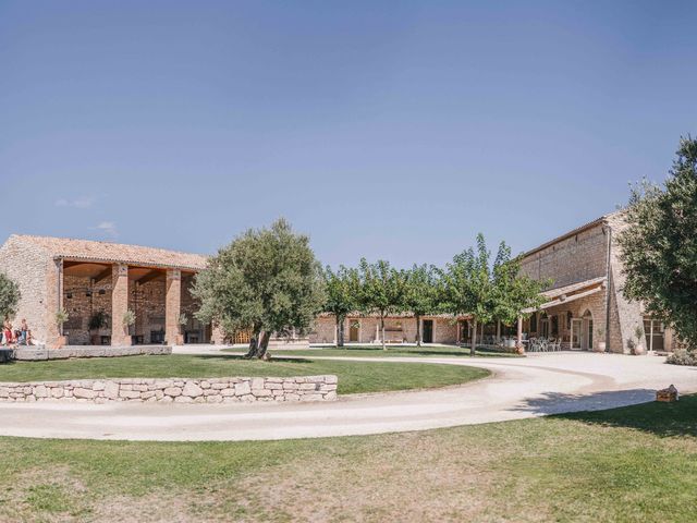 Le mariage de Adrien et Margaux à Grignan, Drôme 2