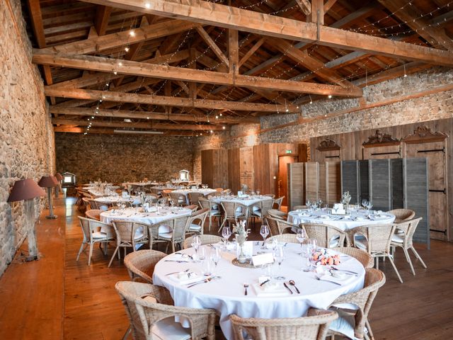 Le mariage de Thomas et Benedicte à Riotord, Haute-Loire 6