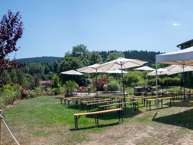 Le mariage de Thomas et Benedicte à Riotord, Haute-Loire 14