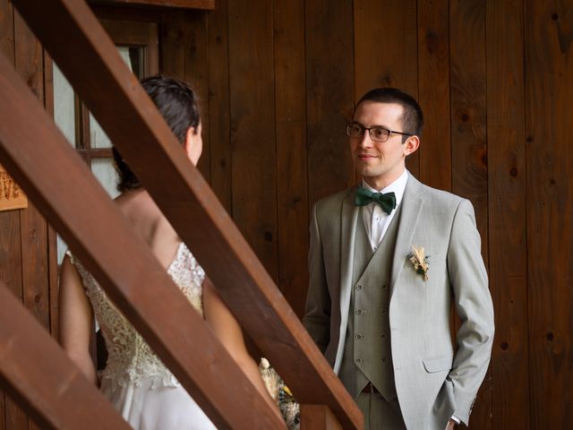 Le mariage de Thomas et Benedicte à Riotord, Haute-Loire 23