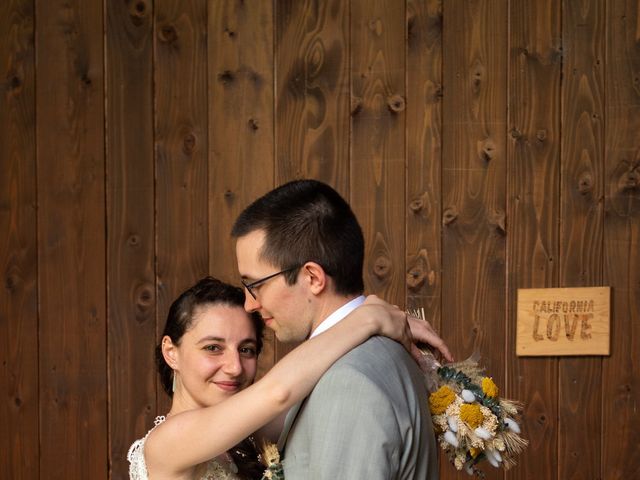 Le mariage de Thomas et Benedicte à Riotord, Haute-Loire 26