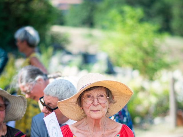 Le mariage de Thomas et Benedicte à Riotord, Haute-Loire 49