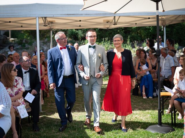 Le mariage de Thomas et Benedicte à Riotord, Haute-Loire 51