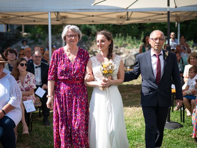 Le mariage de Thomas et Benedicte à Riotord, Haute-Loire 52