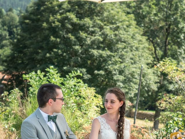 Le mariage de Thomas et Benedicte à Riotord, Haute-Loire 56