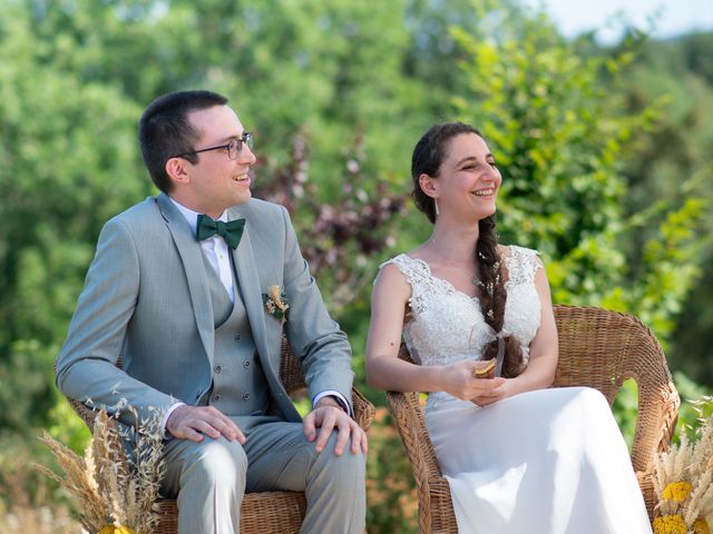 Le mariage de Thomas et Benedicte à Riotord, Haute-Loire 59