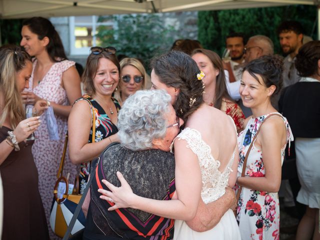 Le mariage de Thomas et Benedicte à Riotord, Haute-Loire 68