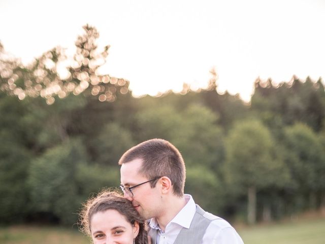 Le mariage de Thomas et Benedicte à Riotord, Haute-Loire 84