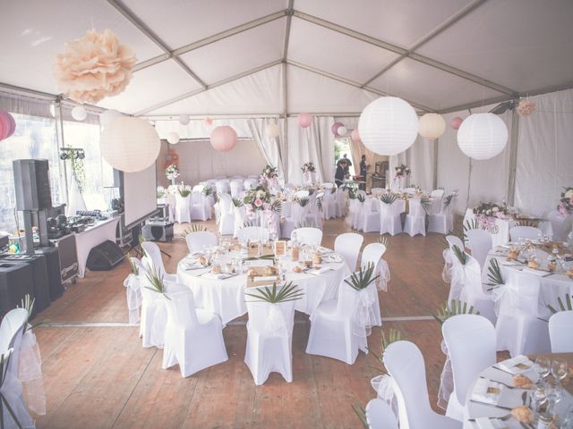 Le mariage de Emmanuel et Emmanuelle à Saint-Valérien, Vendée 12