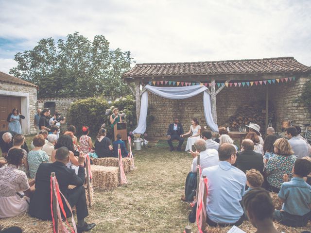 Le mariage de Emmanuel et Emmanuelle à Saint-Valérien, Vendée 17