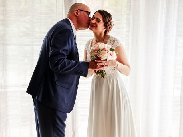 Le mariage de Anthony et Emmanuelle à Marolles-en-Brie, Seine-et-Marne 32