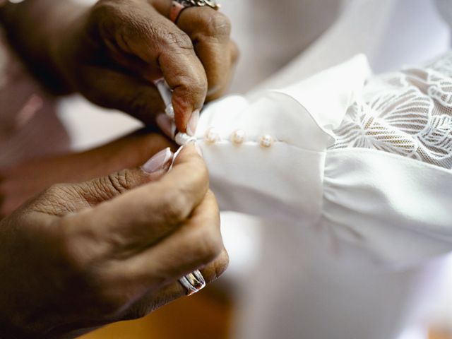 Le mariage de Maxime et Caroline à Geneuille, Doubs 22