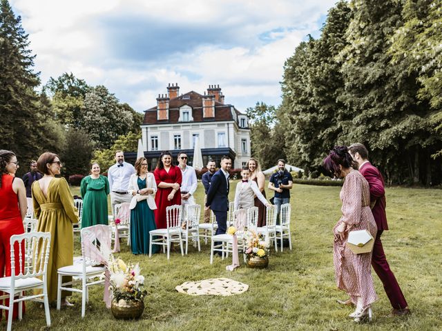 Le mariage de Maxime et Caroline à Geneuille, Doubs 31