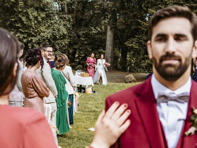 Le mariage de Maxime et Caroline à Geneuille, Doubs 33
