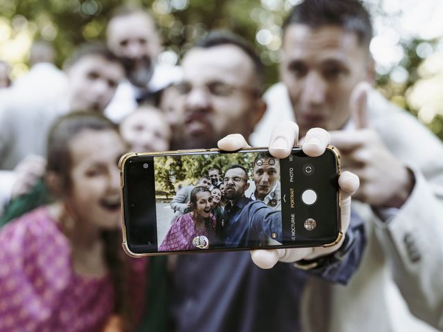 Le mariage de Maxime et Caroline à Geneuille, Doubs 49