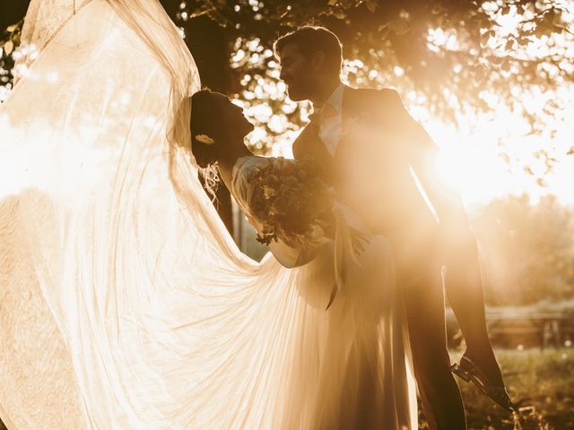 Le mariage de Maxime et Caroline à Geneuille, Doubs 1