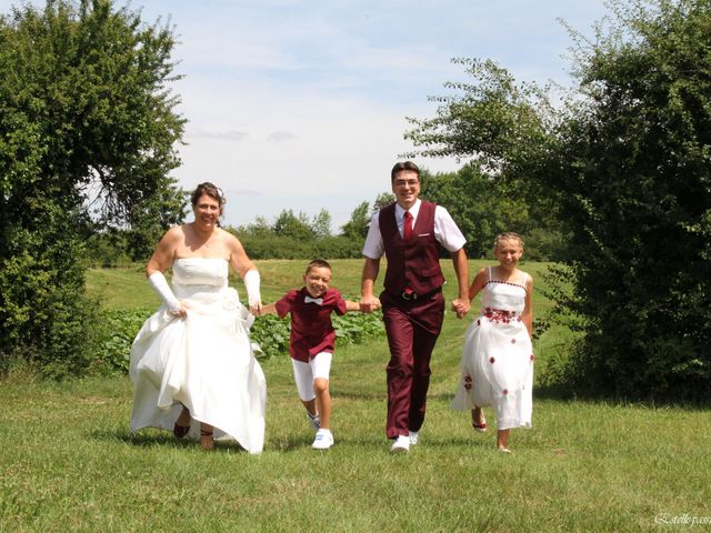 Le mariage de James et Aurélie à Seurre, Côte d&apos;Or 2