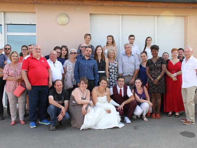 Le mariage de James et Aurélie à Seurre, Côte d&apos;Or 28