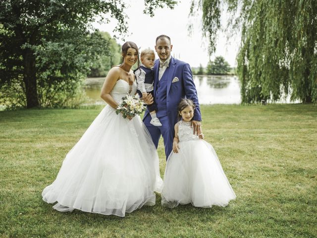 Le mariage de Sullivan et Alisson à Saint-Denis-de l'Hôtel, Loiret 18