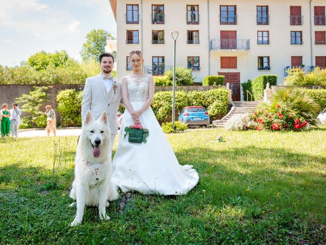 Le mariage de Antoine et Claire à Villeneuve-de-Marc, Isère 6