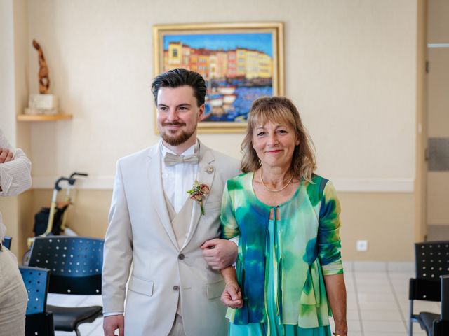 Le mariage de Antoine et Claire à Villeneuve-de-Marc, Isère 7