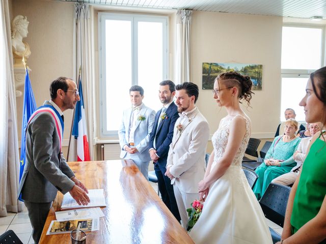 Le mariage de Antoine et Claire à Villeneuve-de-Marc, Isère 10
