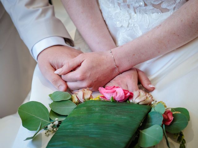 Le mariage de Antoine et Claire à Villeneuve-de-Marc, Isère 12
