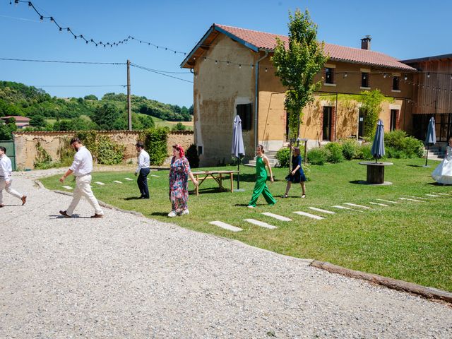 Le mariage de Antoine et Claire à Villeneuve-de-Marc, Isère 17