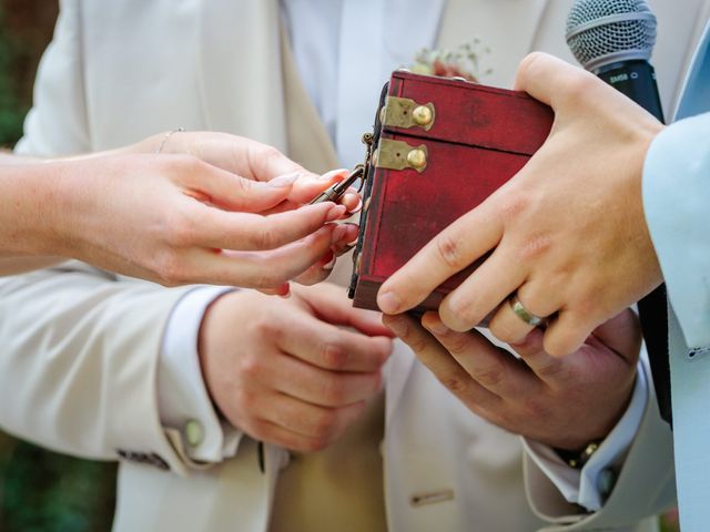 Le mariage de Antoine et Claire à Villeneuve-de-Marc, Isère 31