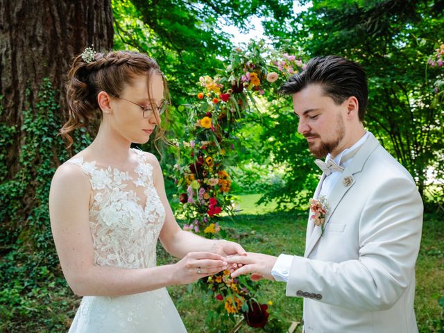 Le mariage de Antoine et Claire à Villeneuve-de-Marc, Isère 35