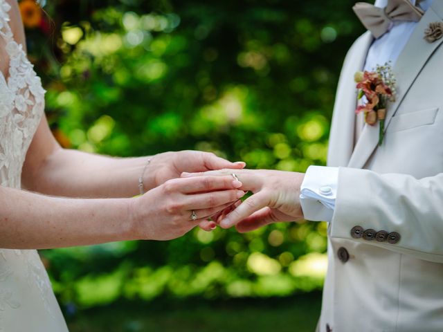 Le mariage de Antoine et Claire à Villeneuve-de-Marc, Isère 36