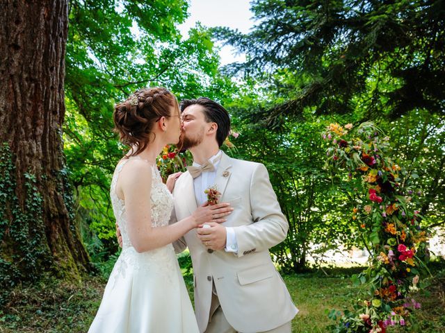 Le mariage de Antoine et Claire à Villeneuve-de-Marc, Isère 37
