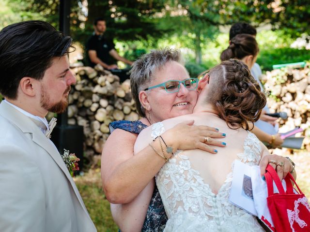 Le mariage de Antoine et Claire à Villeneuve-de-Marc, Isère 45