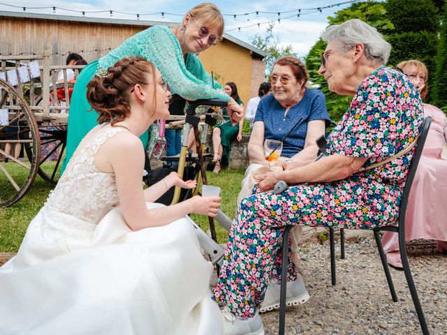 Le mariage de Antoine et Claire à Villeneuve-de-Marc, Isère 57